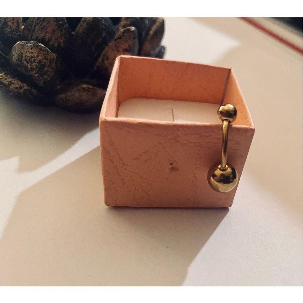CUTE GOLD BELLY RING - Picture 2 of 5